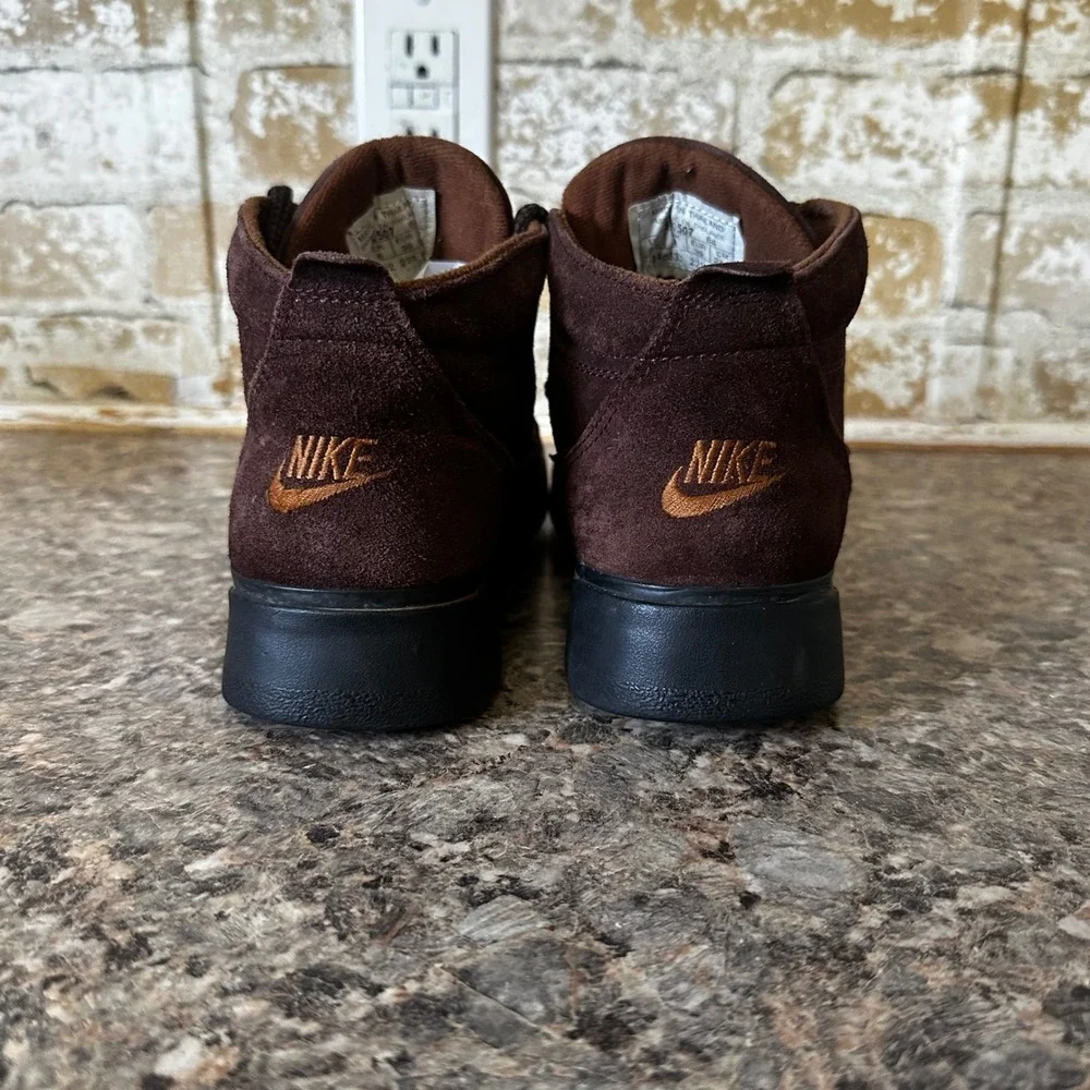 Nike Mid Top Sneakers Mens 6.5 Brown Good Vintage 1995 Suede 140332-221